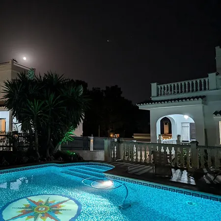 Independiente Con Piscina Ferienhaus