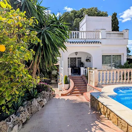 Independiente Con Piscina Ferienhaus